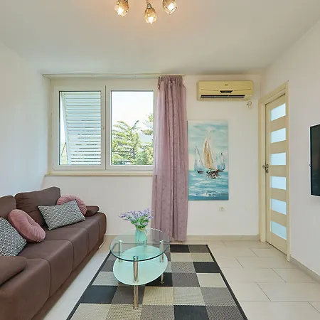 D&l * Ντουμπρόβνικ